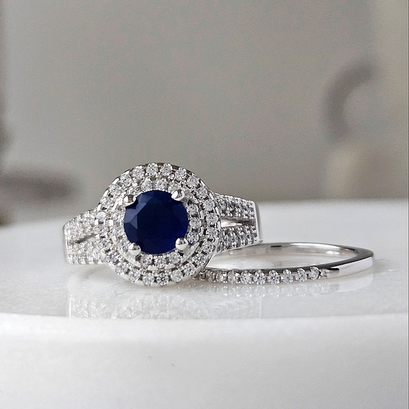 Blue Sapphire Gemstone ring set, size 7, 925 Sterling Silver Charmed Aroma - Picture 3 of 6